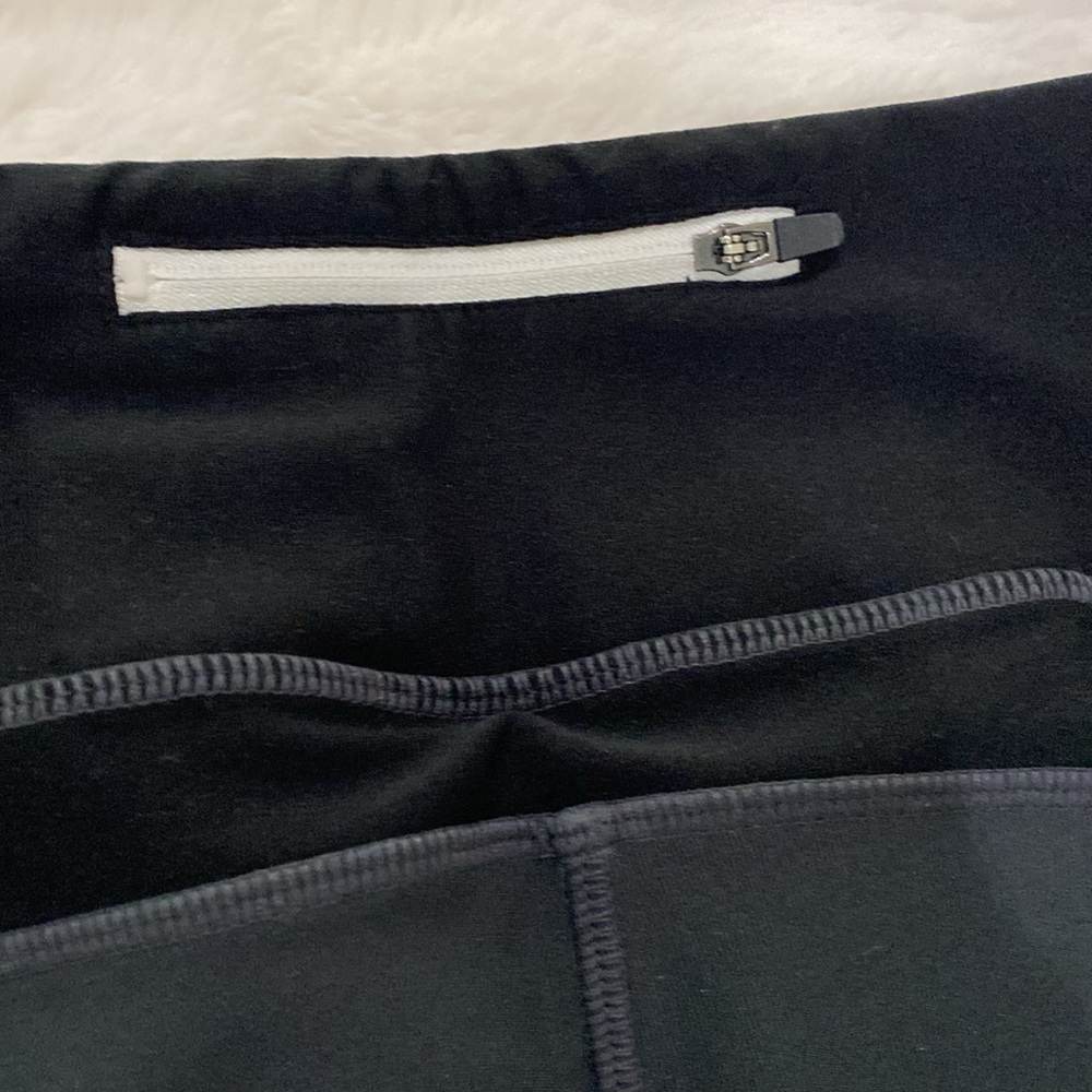 MPG Yoga Leggings - Picture 3 of 6